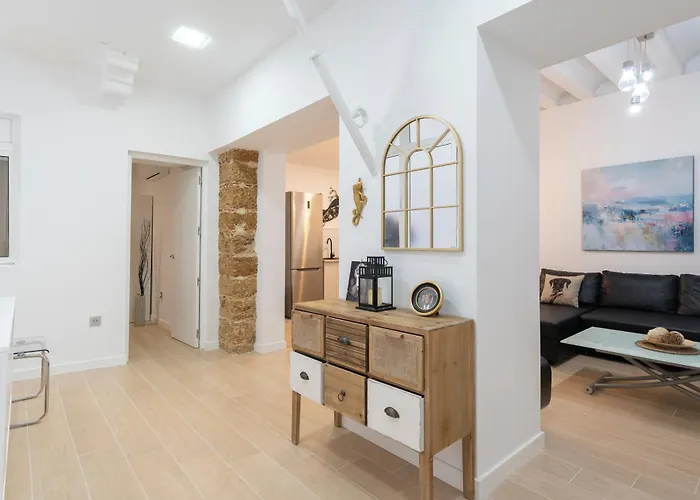 Falla Loft & Καντίζ